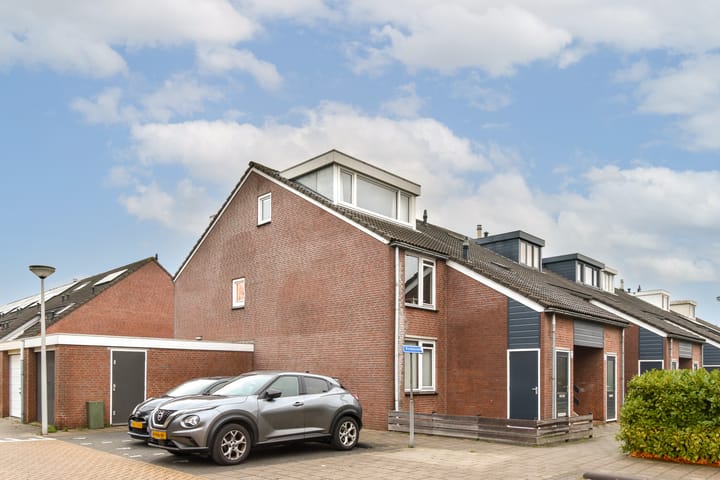 Rondebreek 220 in Landsmeer