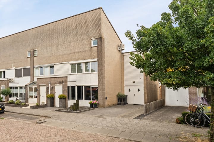 Rondweg 154 in Kampen foto