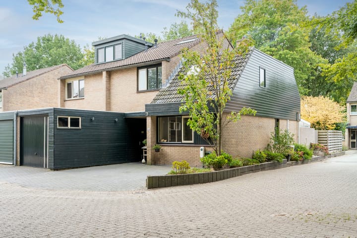 Photo of property Ronerbrink 124, Emmen