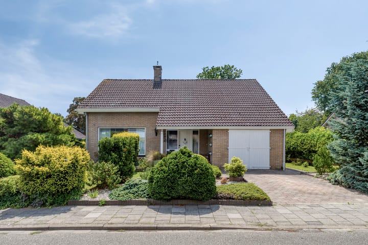 Roofvogelstraat 14 in Heinkenszand