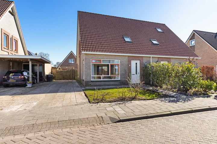 Photo of property Roordahiem 8, Terkaple