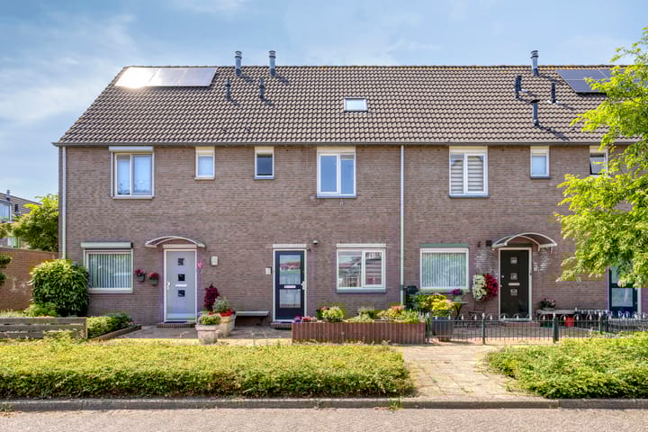 Photo of property Roos van Dekemastraat 21, Amersfoort