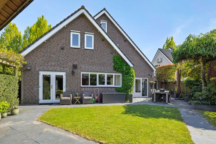 Photo of property Rooskensborch 6, Rosmalen