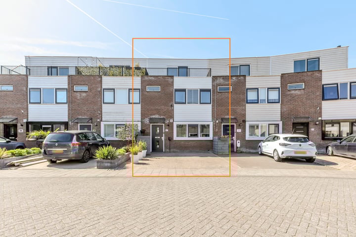 Rosa Spierplantsoen 47 in Heerhugowaard