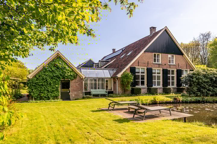 Rosendaalselaan 11 in Rozendaal