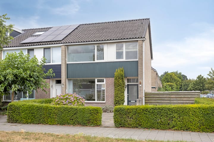 Rouppe van der Voortlaan 76 in Vught