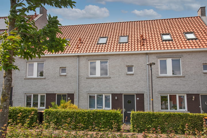 Rozenhof 102 in Borne