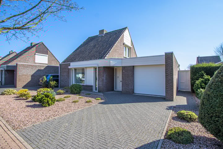 Rozenhof 4 in Heythuysen