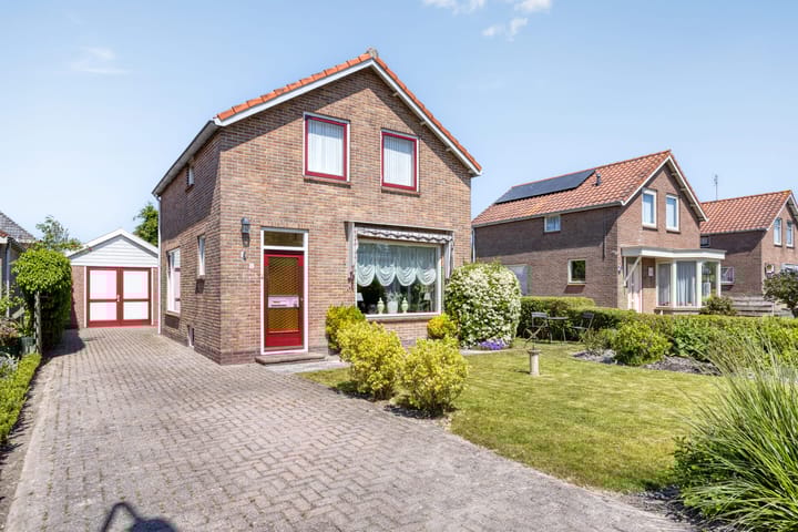 Rozenhoutstraat 8 in Heerhugowaard foto