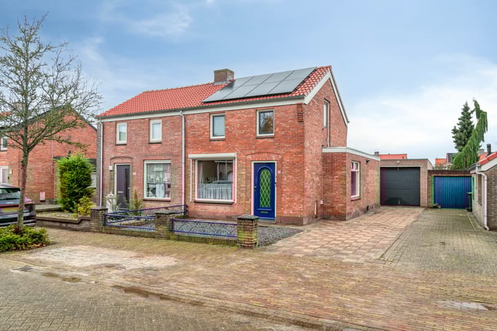 Rozenkransstraat 48 in St. Willebrord foto