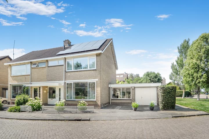 Rozenlaan 20 in Klaaswaal