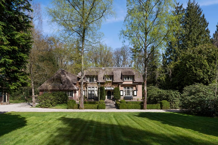Rozenlaantje 14 in Laren