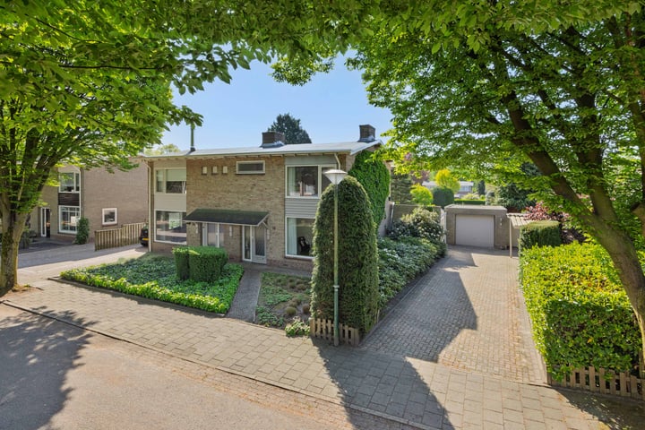 Photo of property Rozenstraat 15, Heesch