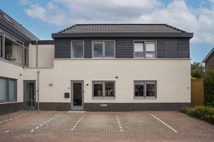 Rozenstraat 1b in Dodewaard
