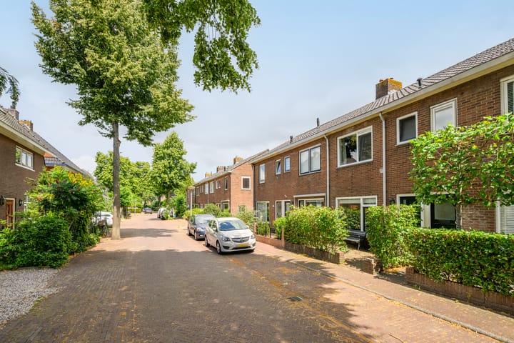 Rozenstraat 26 in Huizen