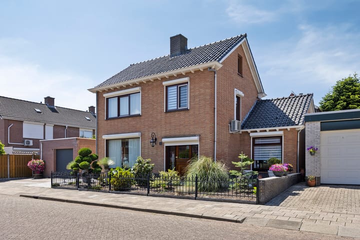 Rozenstraat 71 in St. Willebrord