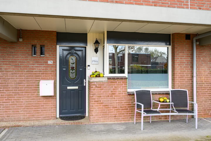 Rozenwerf 178 in Almere