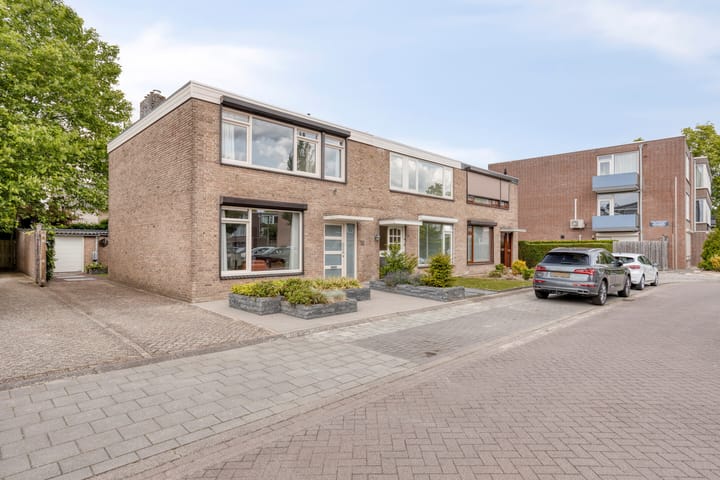 Rudolf van Baarlestraat 18 in Oss