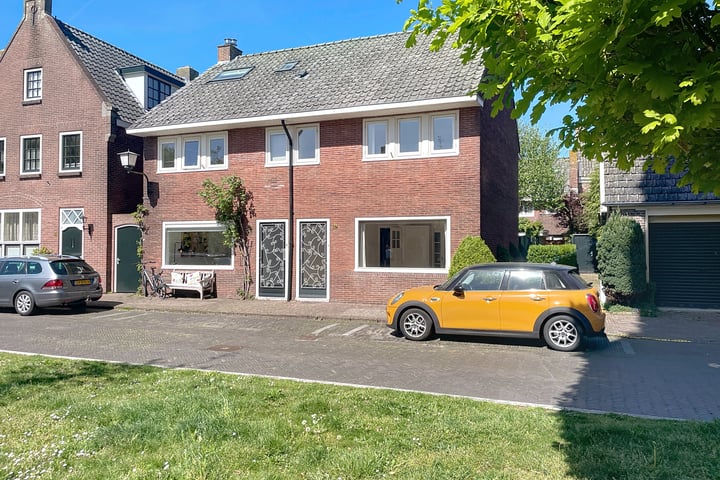 Photo of property Ruijsdaelplein 27, Naarden