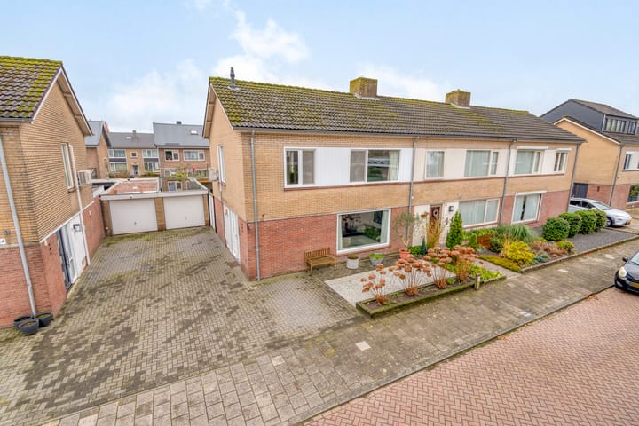 Photo de la maison Ruimtevaartstraat 12, Loon op Zand