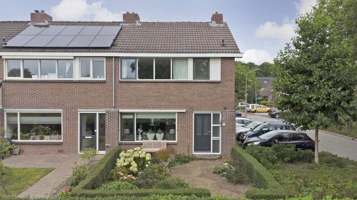 Ruimtevaartstraat 27 in Dirkshorn