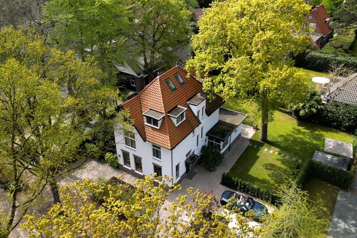 Ruïnelaan 34 in Bergen (NH)