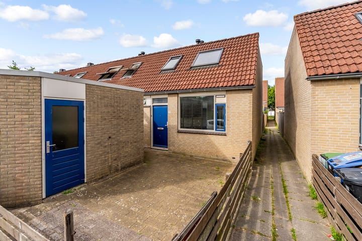 Runmolenstraat 27 in Almere foto