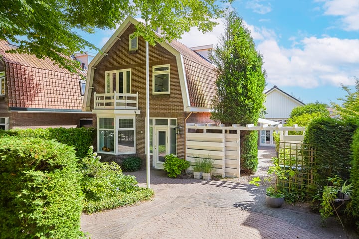 Rusthofflaan 9 in Sassenheim