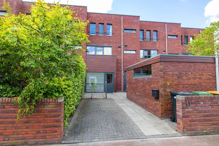 Photo of property Rutger van Dongenlaan 11, Eelderwolde