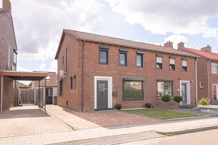 Ruys de Beerenbroucklaan 52 in Urmond