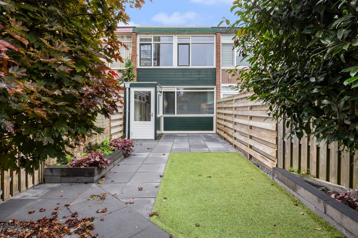 Ruys de Beerenbrouckstraat 101, Apeldoorn Photo of property Ruys de Beerenbrouckstraat 101, Apeldoorn