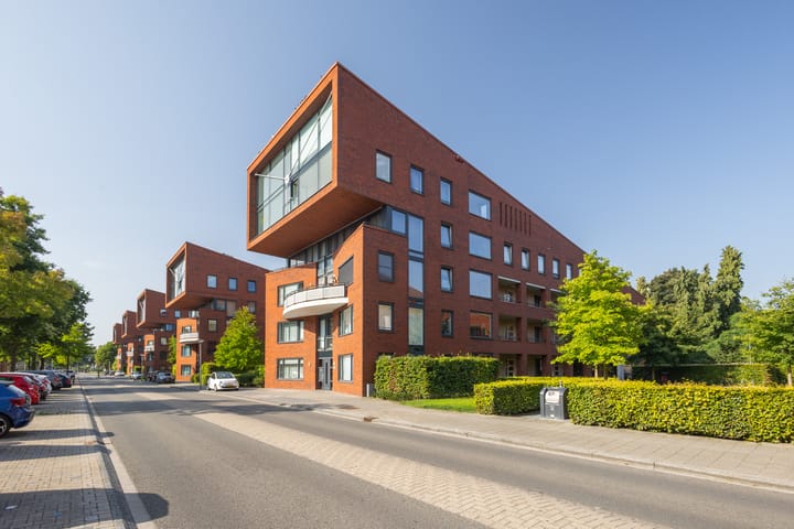 S.L. Louwesstraat 54 in Enschede