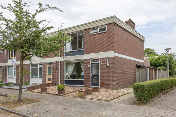 S.M. Joostenstraat 48 in Enschede