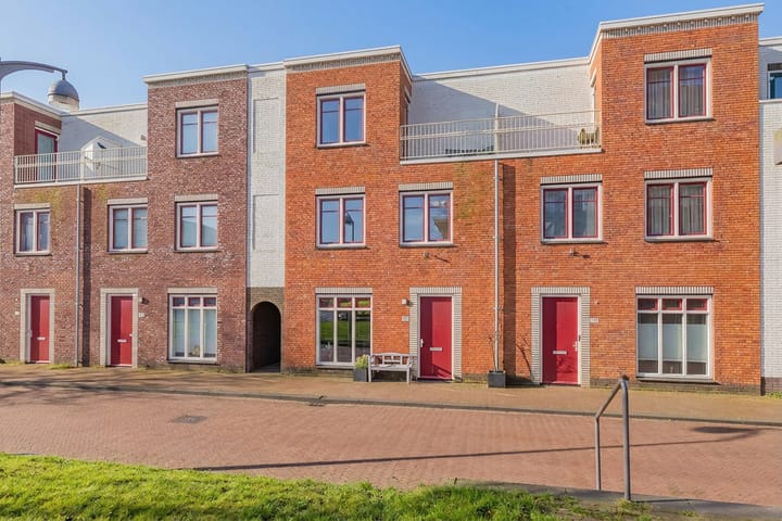 S.P. Kuijperplantsoen 104 in IJmuiden