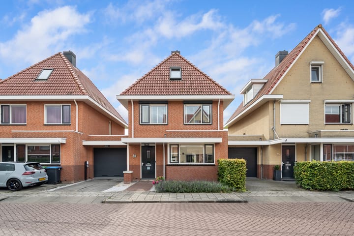 Photo of property Saffierlaan 17, Rhoon