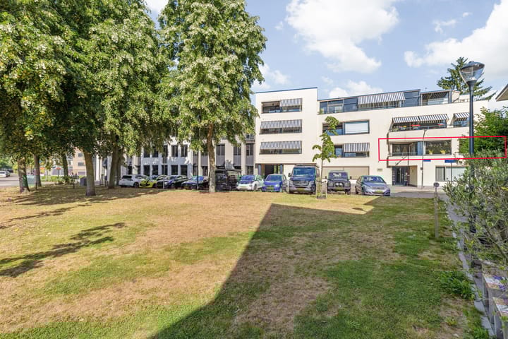 Saksen Weimarplein 10 in Breda