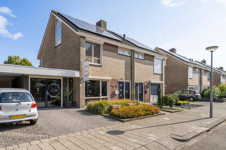 Saksen Weimarstraat 5 in Weert