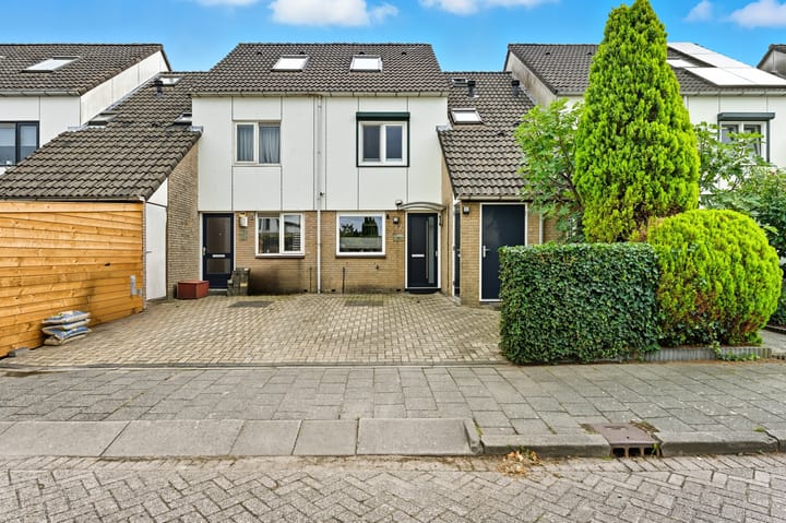 Photo of property Salamander 17, Alblasserdam