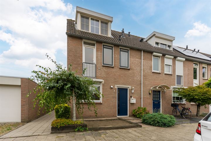 Salvador Allendestraat 1 in Eindhoven