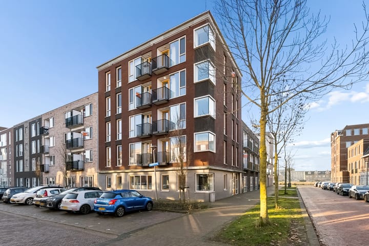 San Marinostraat 11 dans Almere photo
