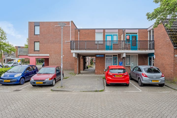 Photo of property Santandererf 8, Rotterdam