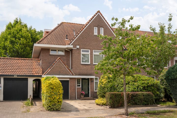 Santhorstlaan 52 in Wassenaar
