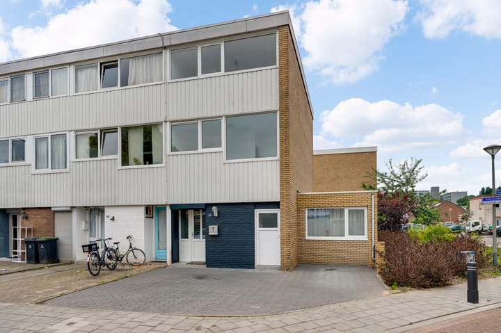 Saturnusstraat 24 in Roermond