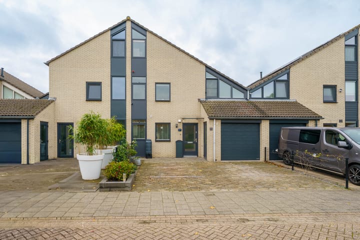 Photo of property Saxofoonweg 55, Almere