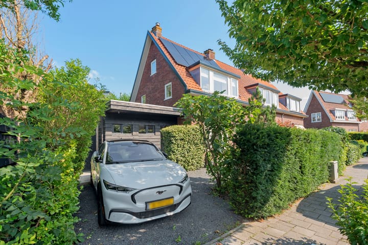 Photo of property Schaepmanlaan 34, Bloemendaal