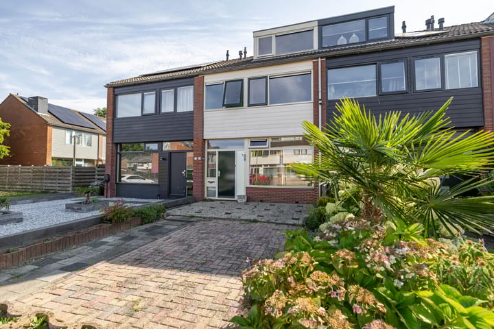 Schaepmanstraat 42 in Hoogezand photo