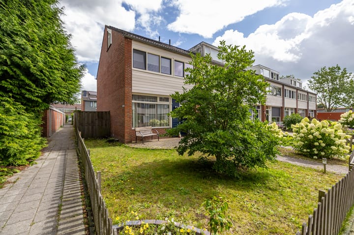 Photo of property Schaepmanstraat 86, Hoogezand