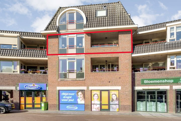 Photo of property Schapenmarkt 18, Hellendoorn