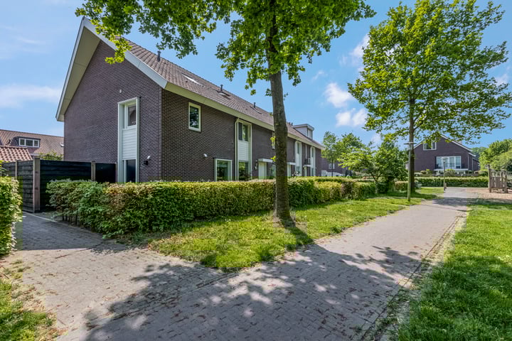 Scharlakenbos 21 in Ede foto