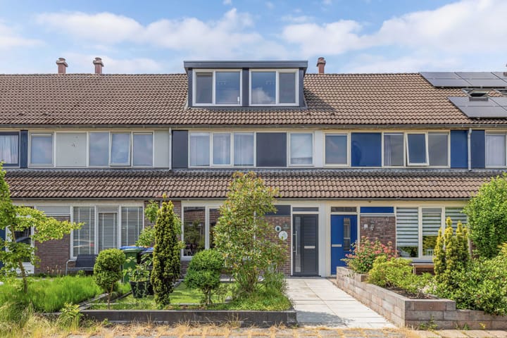 Scharwoudestraat 8 in Emmeloord
